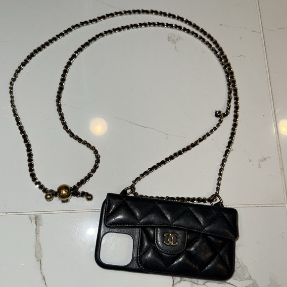 CHANEL 100% Authentic Pearl Crush iPhone 12 Pro & 13 Pro Case w/crossbody chain - Picture 3 of 7